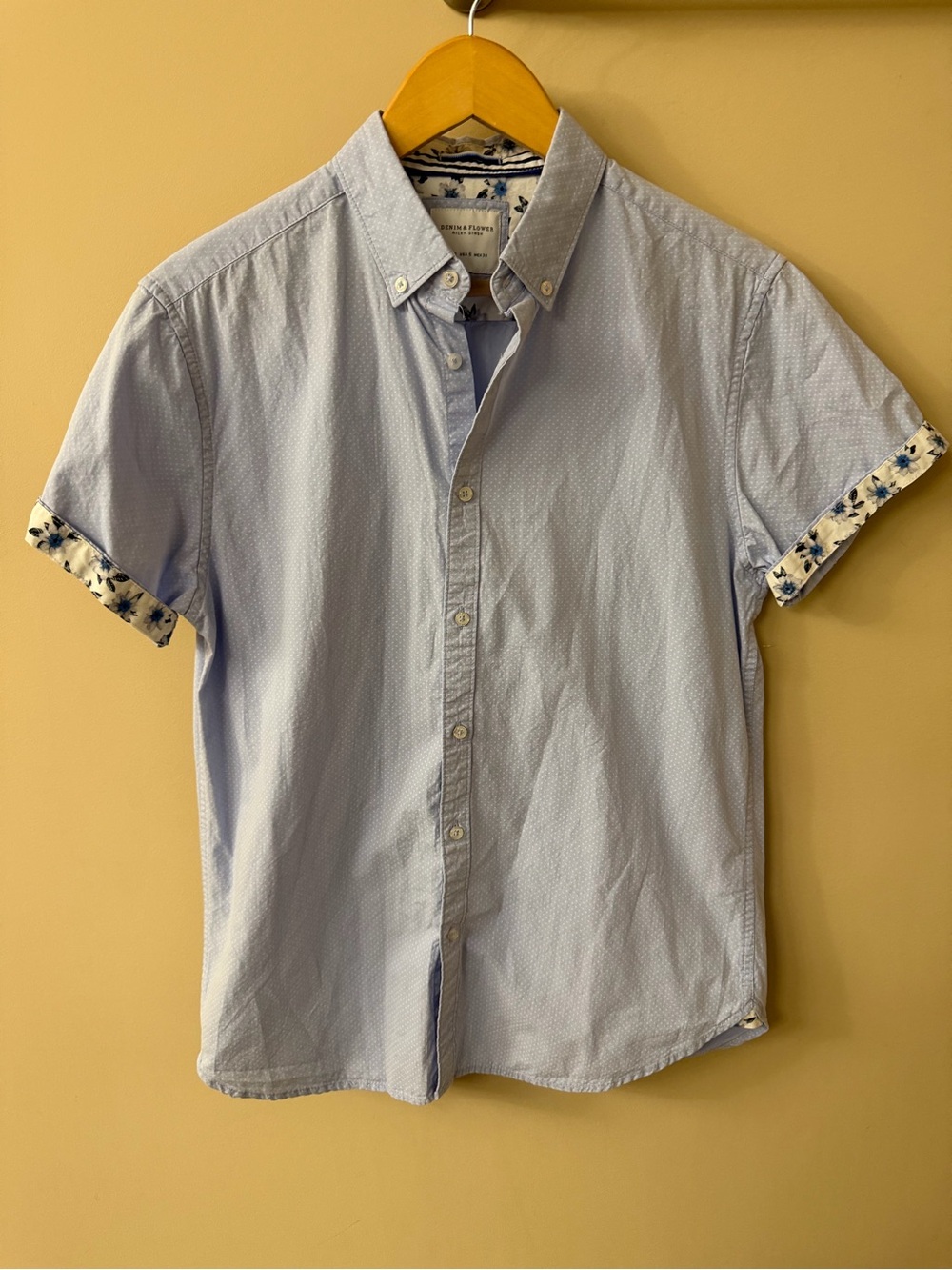 Denim & Flower Ricky Singh Button Down Blue Shirt, size S. EUC